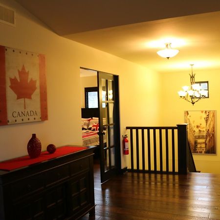 Mission Hill Lake View Villa Уест Келоуна Екстериор снимка
