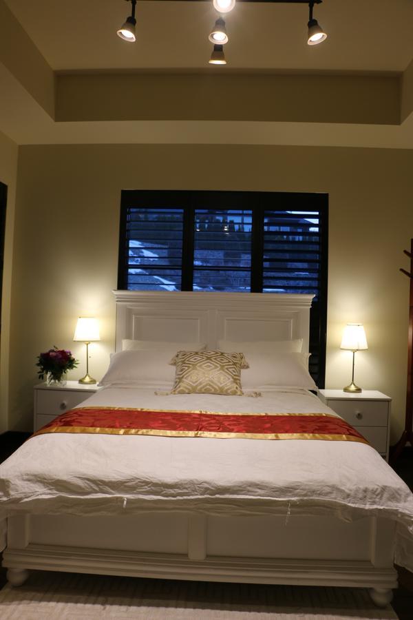 Mission Hill Lake View Villa Уест Келоуна Екстериор снимка