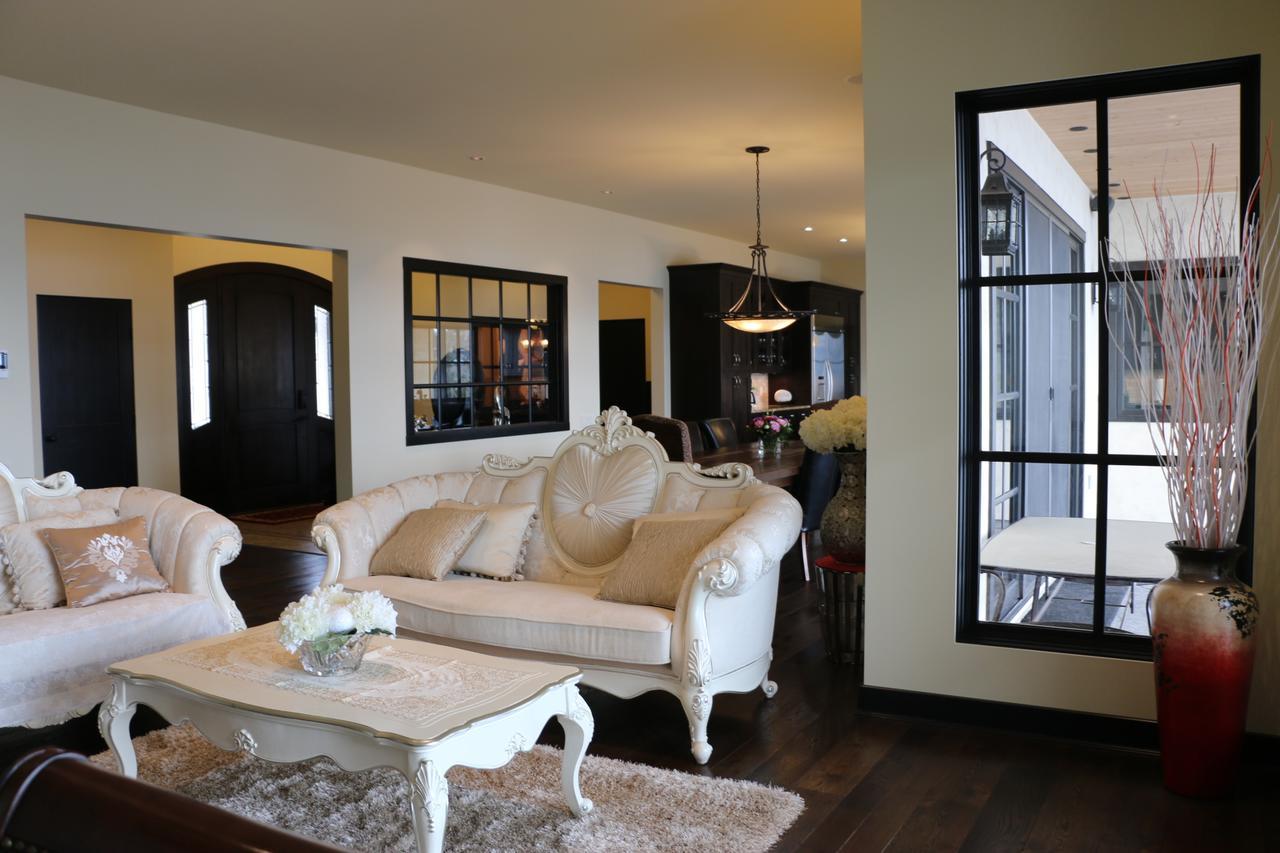 Mission Hill Lake View Villa Уест Келоуна Екстериор снимка