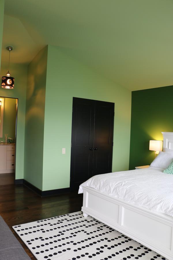 Mission Hill Lake View Villa Уест Келоуна Екстериор снимка